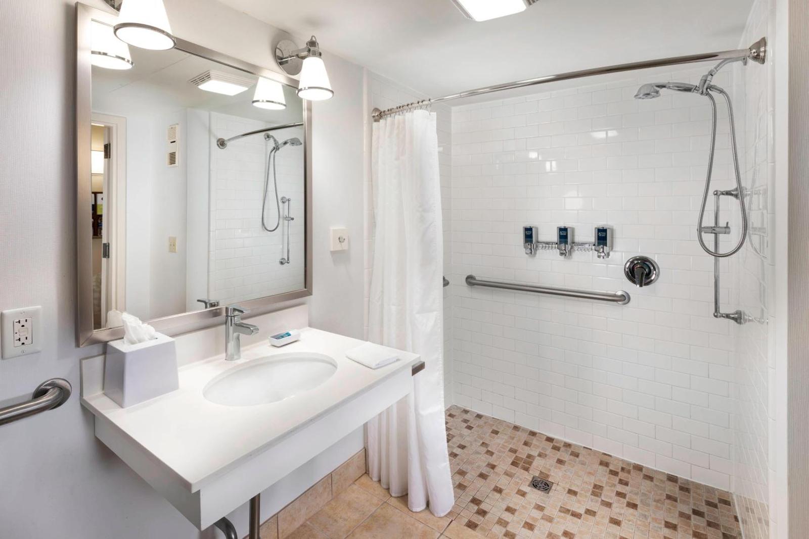 Four Points By Sheraton Manhattan